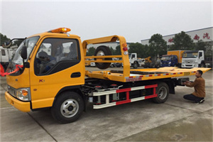 石河子哪里有拖车服务