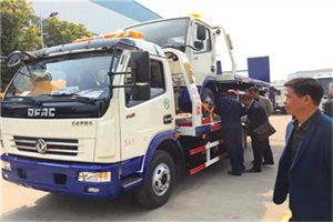 石河子汽车道路救援拖车价格